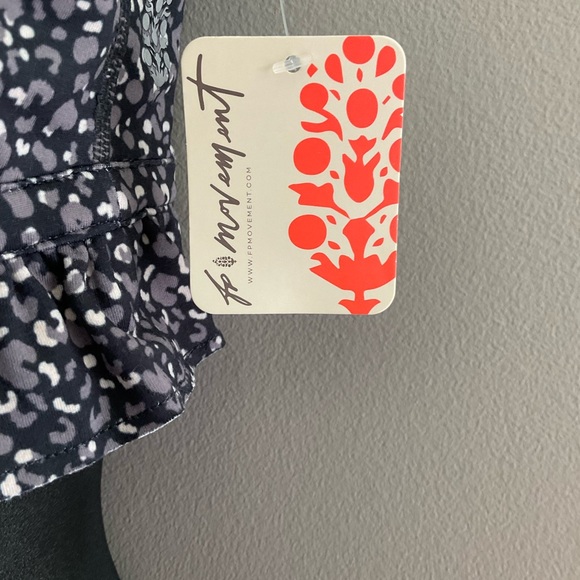 FP Movement, NWT, size M, gray and black sports bra - Picture 6 of 7